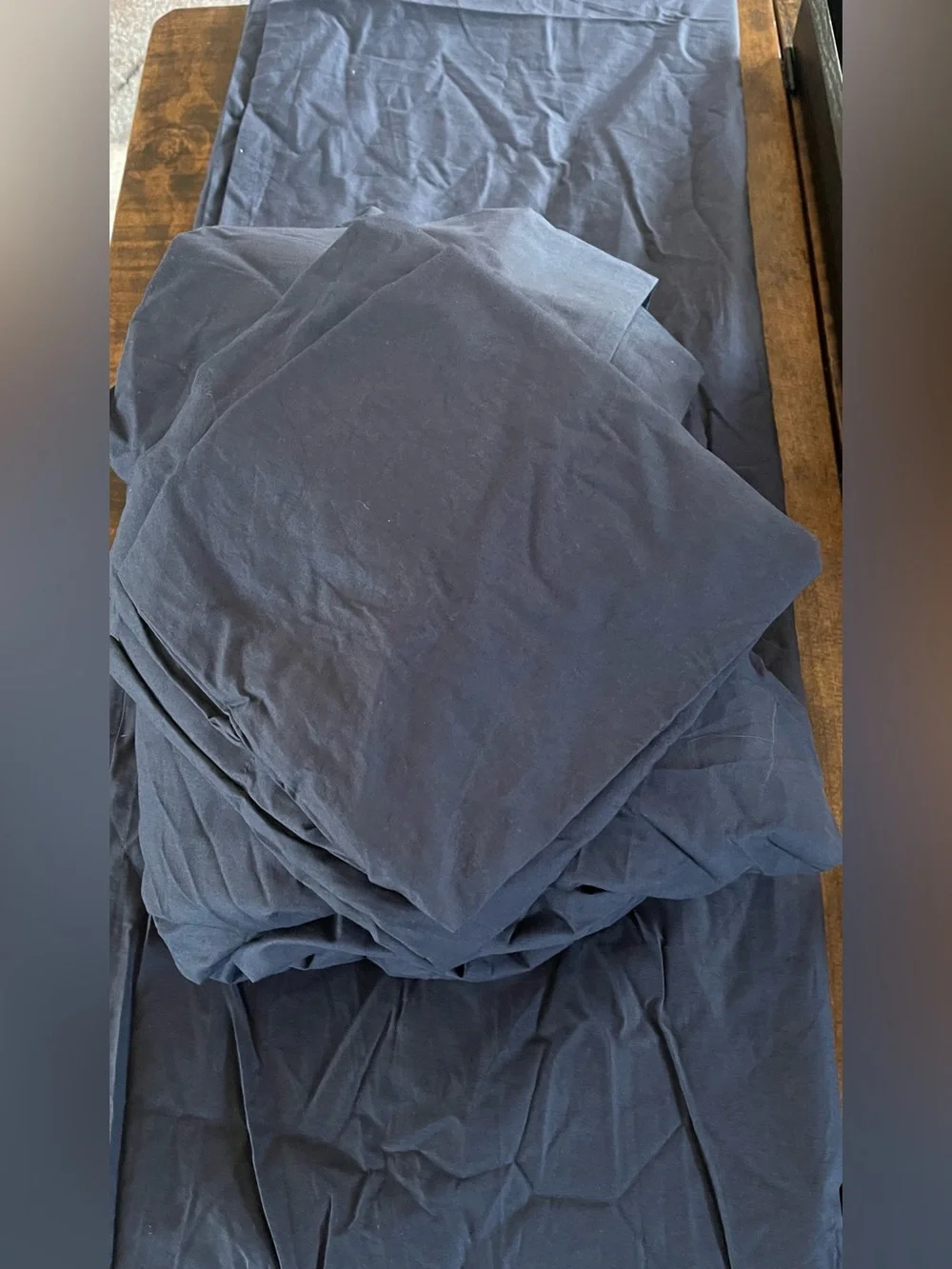Quince Organic Crisp Percale 3 Piece Fitted Sheet, King (Navy)